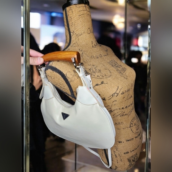 Vintage White Prada Leather Cleo Women's Bag - Picture 10 of 13